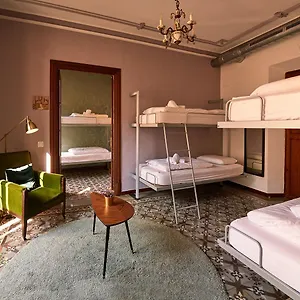 Hostel - Juvenil 